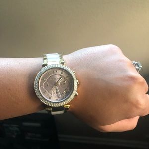 Michael kors gold watch